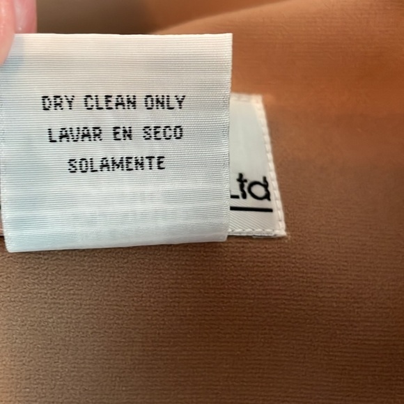 Special Thyme Woman's Plus Size 24 Sleeveless V-Neck Top - Picture 4 of 4